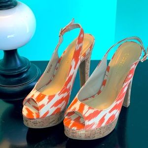 EUC Size 7 Orange animal print tiger platforms.  Shoedazzle. Cork